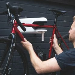 Support Vélo Mural Blanc Avec Antivol Intégré Airlok Hiplok -Promos Cadre De Vélo Boutique support velo mural blanc avec antivol integre airlok hiplok full 4